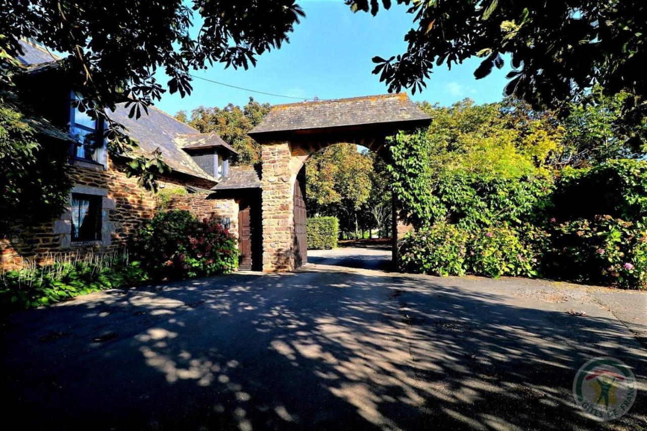 Bed and Breakfast Manoir De La Droulinais Bruz Exterior foto