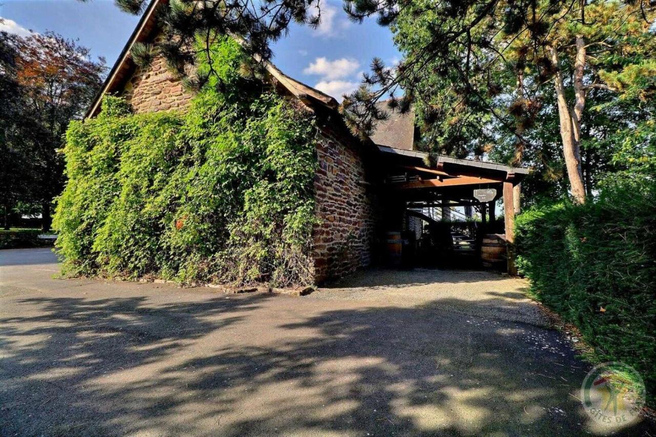Bed and Breakfast Manoir De La Droulinais Bruz Exterior foto